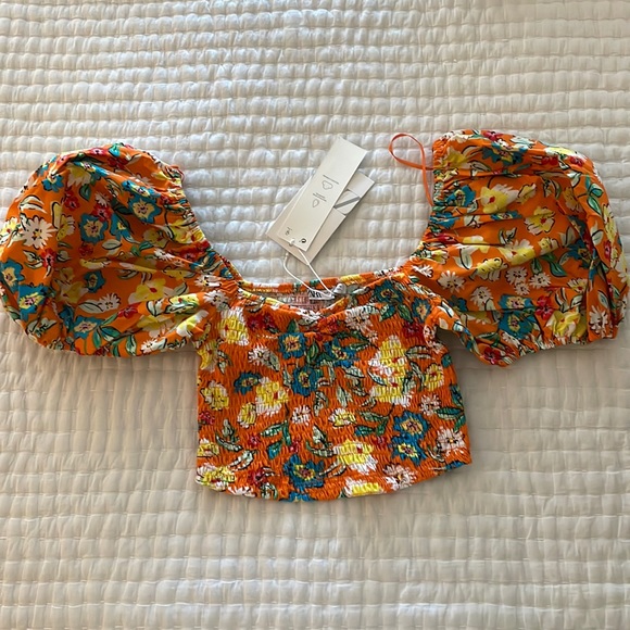 NWT Zara off the shoulder balloon short sleeve crop top in size s - Picture 3 of 6